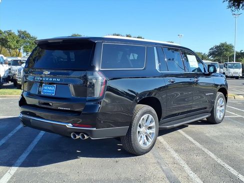 New 2026 Chevrolet Suburban Premier image 4