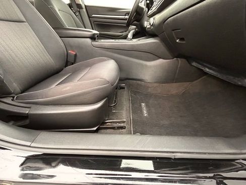 Used 2022 Nissan Altima 2.5 SV image 30