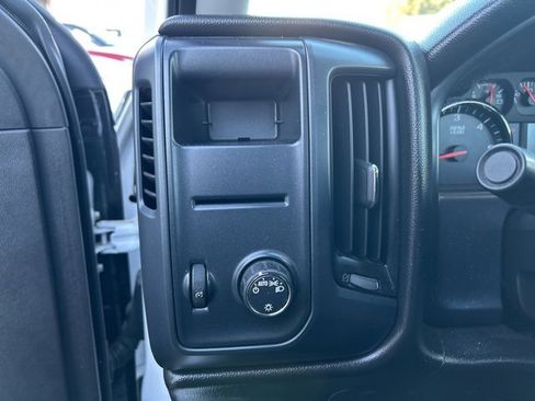 Used 2018 GMC Sierra 1500 2WD Regular Cab image 16
