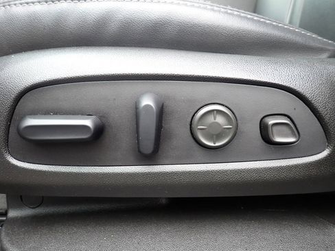 Used 2021 Buick Enclave Avenir w/ Avenir Technology Package AWD/4WD image 23