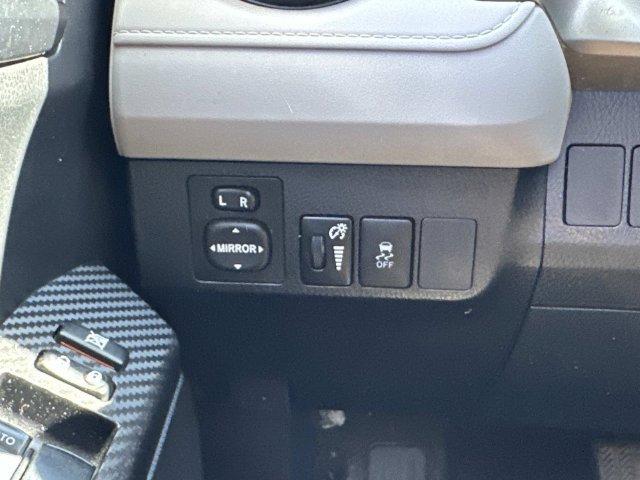 Used 2013 Toyota RAV4 LE FWD image 18