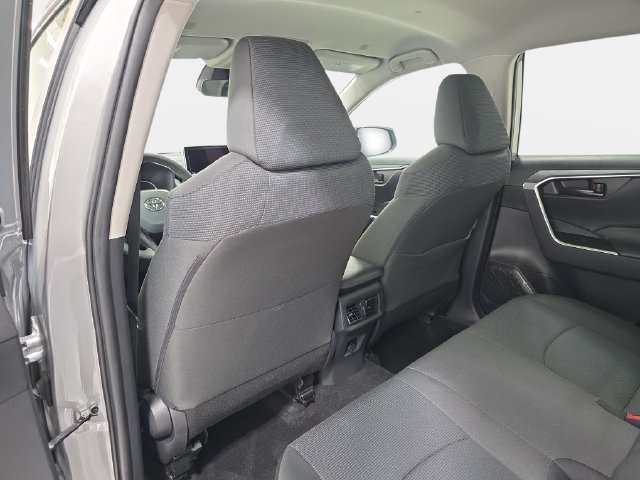 Certified 2025 Toyota RAV4 LE FWD image 10