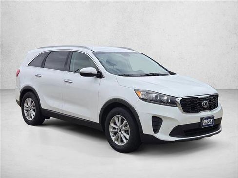 Used 2019 Kia Sorento FWD V6 w/ LX V6 Convenience Package image 3