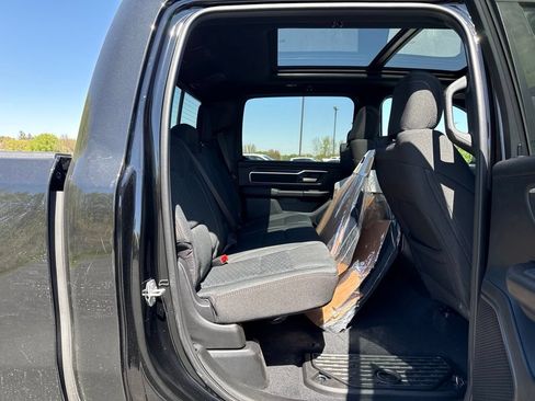 New 2026 RAM 1500 Big Horn AWD/4WD image 12