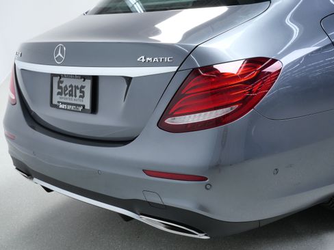 Used 2020 Mercedes-Benz E 350 4MATIC Sedan image 5