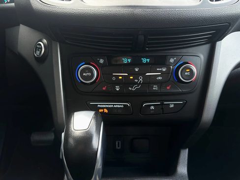 Used 2019 Ford Escape SEL image 19