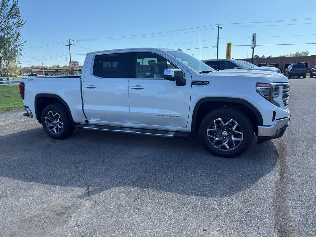 Used 2023 GMC Sierra 1500 SLT w/ SLT Premium Plus Package AWD/4WD image 2