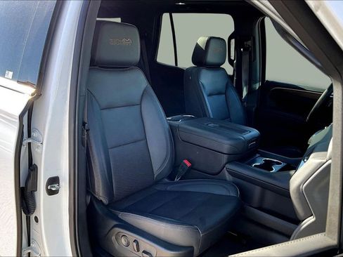 Used 2024 Chevrolet Tahoe High Country image 19