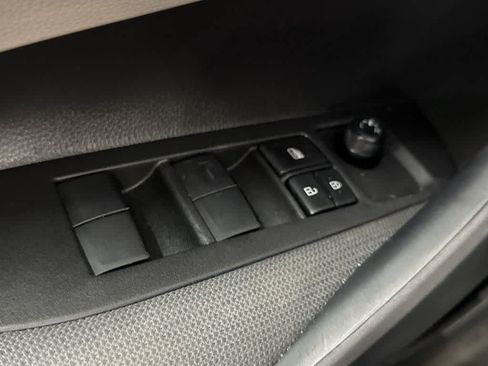 Used 2025 Toyota Corolla LE w/ Convenience Package FWD image 17