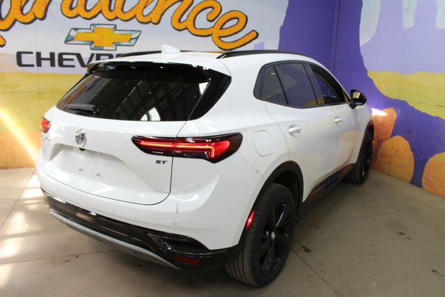 Used 2023 Buick Envision Essence w/ Sport Touring Package AWD/4WD image 5