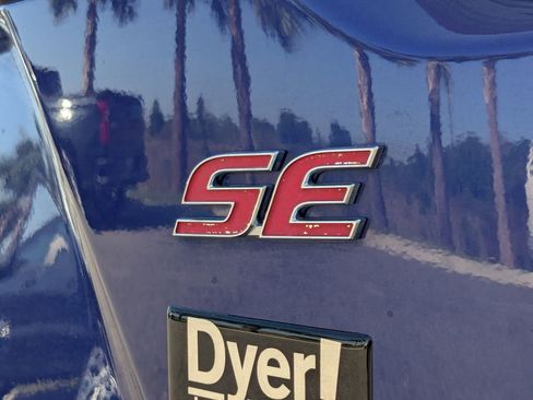 Used 2021 Toyota Corolla SE image 14