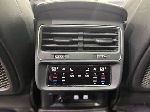 Used 2021 Audi SQ7 Premium Plus image 34