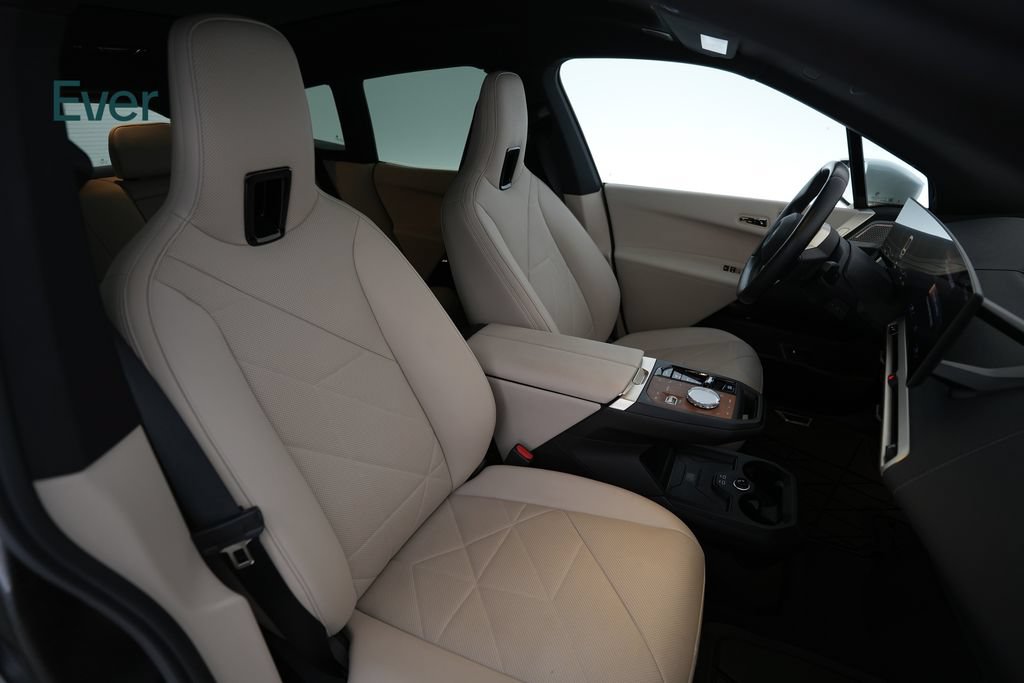 Used 2023 BMW iX M60 w/ Executive Package AWD/4WD image 23