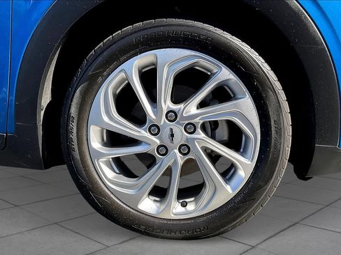 Certified 2023 Chevrolet Bolt EUV LT FWD image 9