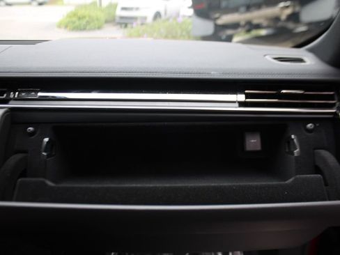 Used 2024 Land Rover Range Rover Sport Dynamic SE image 31