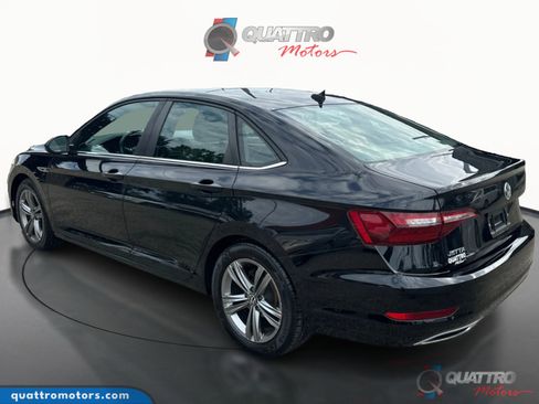 Used 2021 Volkswagen Jetta R-Line w/ R-Line Cold Weather Package image 4