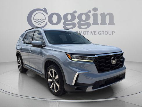 Certified 2023 Honda Pilot Touring image 8