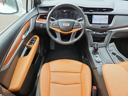 Certified 2023 Cadillac XT5 Premium Luxury AWD/4WD image 11