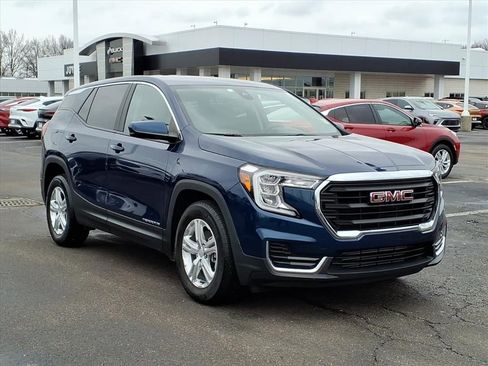 Certified 2022 GMC Terrain SLE image 23