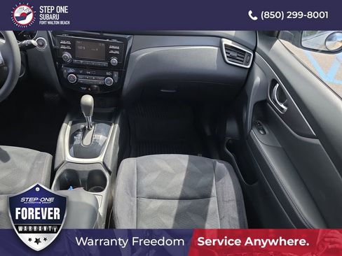 Used 2016 Nissan Rogue SV image 17