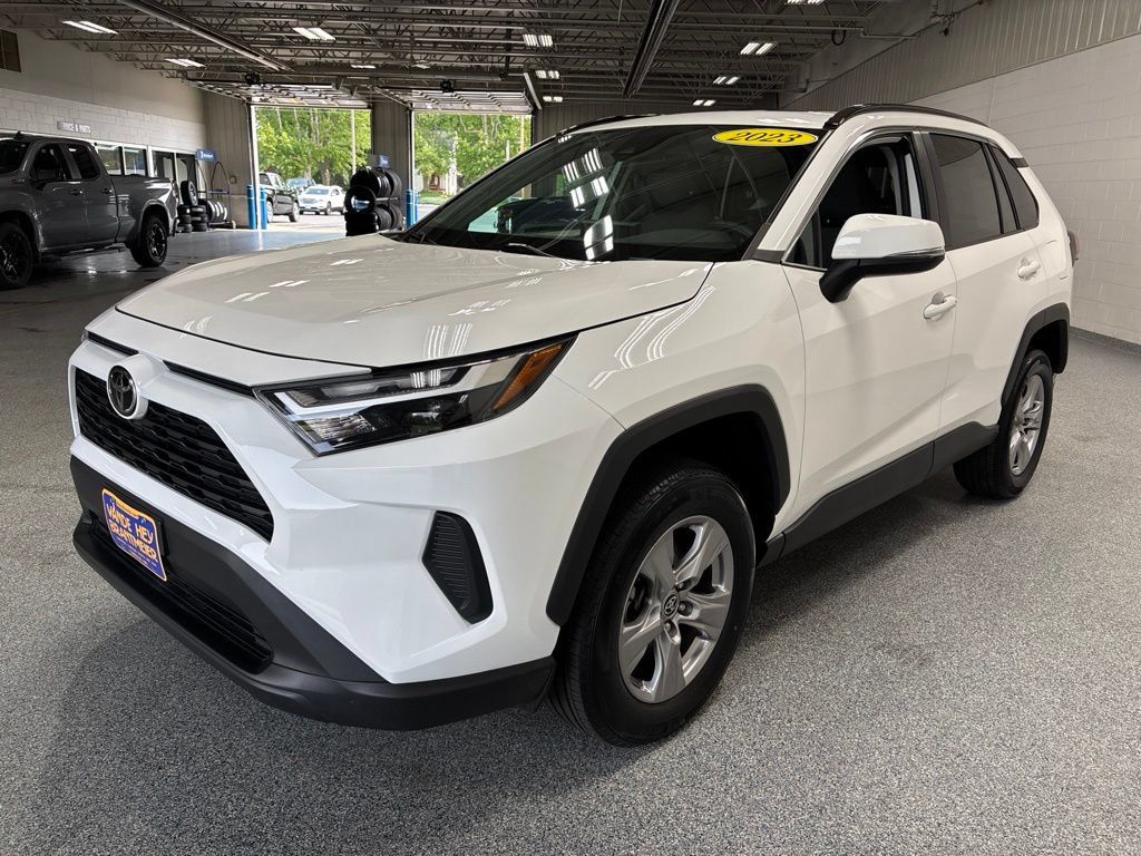Used 2023 Toyota RAV4 XLE w/ Convenience Package AWD/4WD image 3