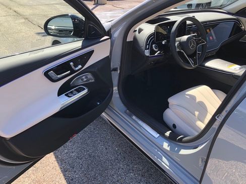 New 2026 Mercedes-Benz E 350 4MATIC Sedan image 11