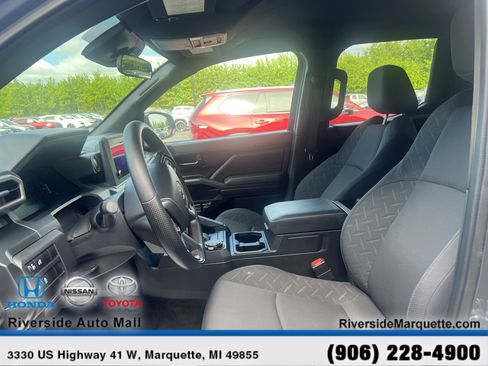 Used 2024 Toyota Tacoma SR AWD/4WD image 15