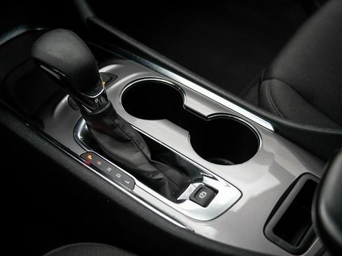 Used 2024 Chevrolet Malibu LT image 30