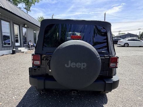 Used 2011 Jeep Wrangler Sport AWD/4WD image 7