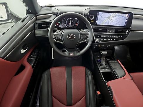 Certified 2022 Lexus ES 300h F Sport image 13
