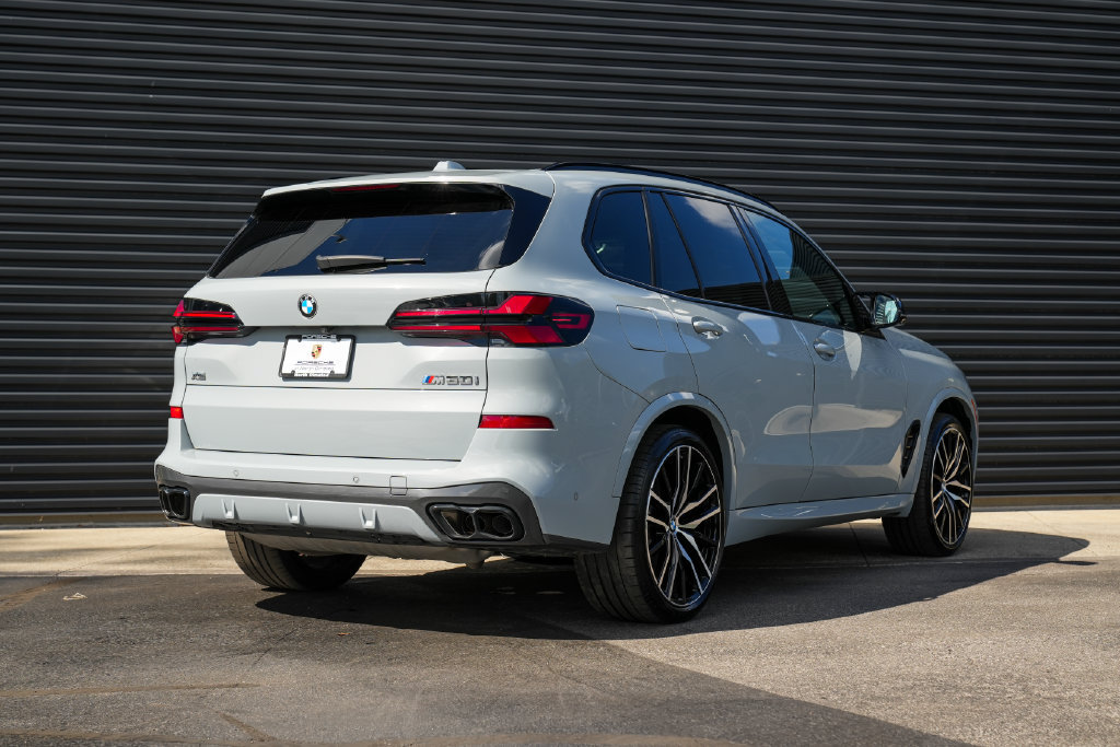 Used 2024 BMW X5 M60i AWD/4WD image 12