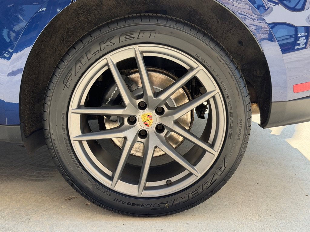 Used 2022 Porsche Macan AWD/4WD image 15