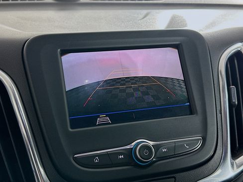 Used 2020 Chevrolet Equinox LT w/ Driver Convenience Package image 22