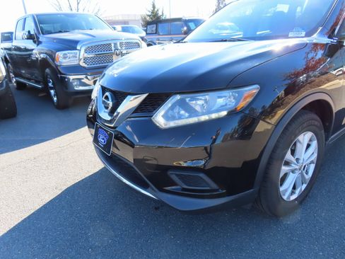 Used 2015 Nissan Rogue SV w/ SV Premium Package image 8