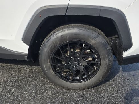 Used 2023 Toyota RAV4 LE image 4