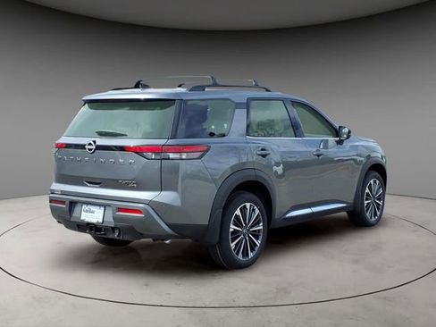 New 2026 Nissan Pathfinder Platinum AWD/4WD image 9