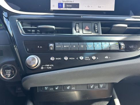 Used 2025 Lexus ES 350 w/ Premium Package image 22