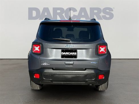 Used 2022 Jeep Renegade Latitude image 6