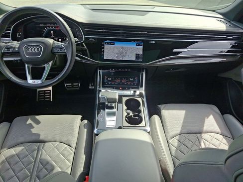 Used 2023 Audi SQ8 Prestige AWD/4WD image 10