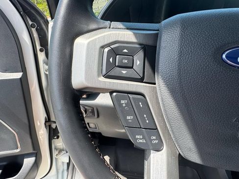 Used 2022 Ford F450 Platinum w/ FX4 Off-Road Package AWD/4WD image 31