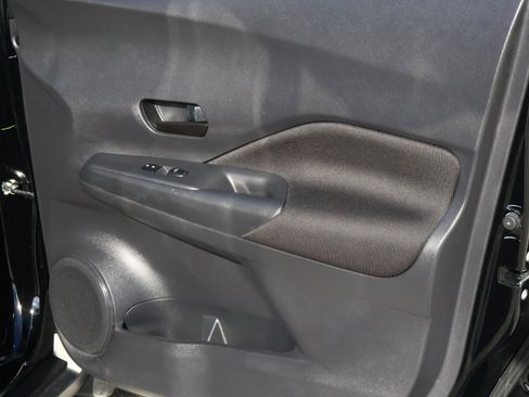 Used 2022 Nissan Kicks S image 15