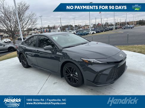 Certified 2026 Toyota Camry SE image 1