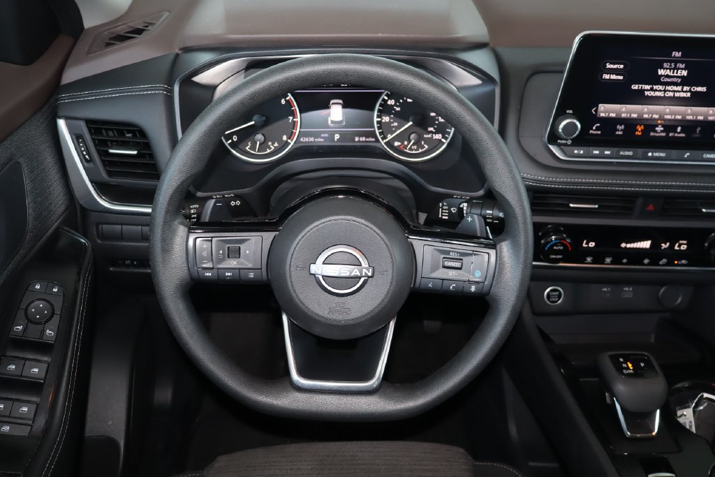 Used 2023 Nissan Rogue SV AWD/4WD image 18