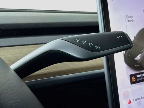 Used 2022 Tesla Model Y Performance AWD/4WD image 17