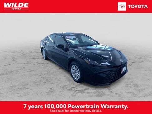Certified 2025 Toyota Camry LE image 3