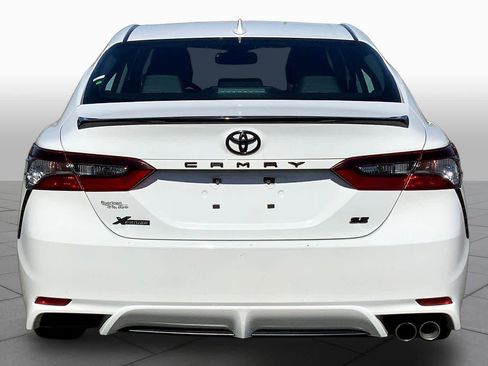 Used 2024 Toyota Camry SE w/ Convenience Package image 5