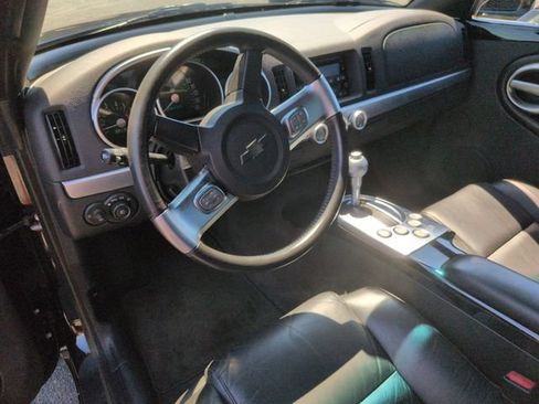 Used 2003 Chevrolet SSR RWD image 16