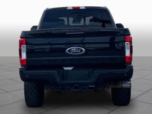 Used 2019 Ford F250 Lariat w/ Lariat Ultimate Package AWD/4WD image 4