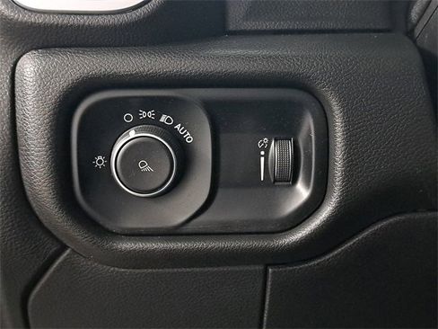 Used 2021 RAM 2500 Big Horn image 23