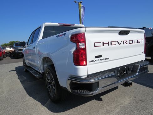 Used 2025 Chevrolet Silverado 1500 LT AWD/4WD image 31